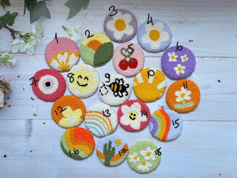Sous-verres de voiture perforés lot de 2 – Abeille, soleil, cactus, marguerite – 7 cm