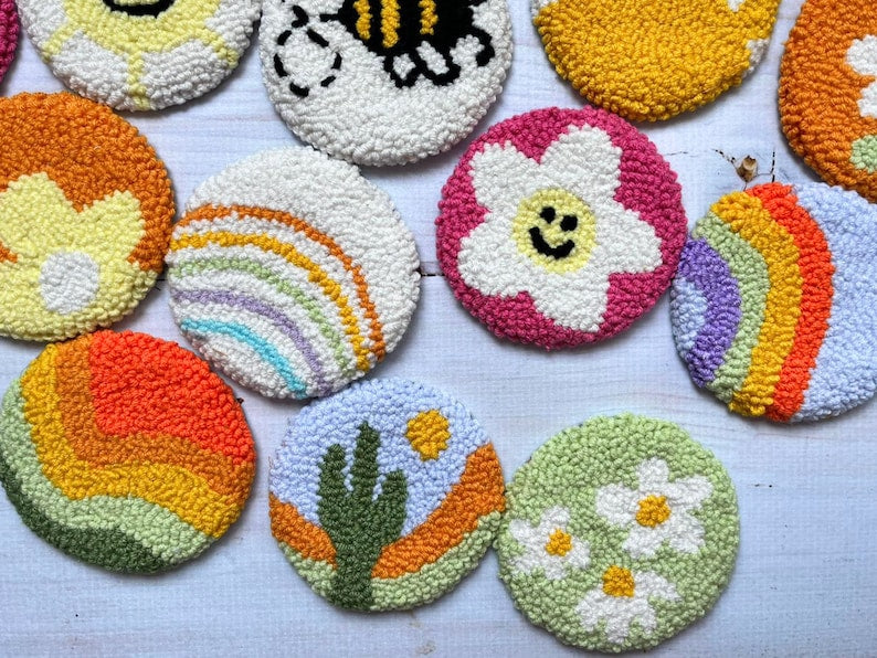 Sous-verres de voiture perforés lot de 2 – Abeille, soleil, cactus, marguerite – 7 cm