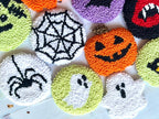 Lot de 2 Sous-verres de Voiture Halloween en Plastique Perforé, Forme de Voiture, 7 cm