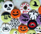 Lot de 2 Sous-verres de Voiture Halloween en Plastique Perforé, Forme de Voiture, 7 cm