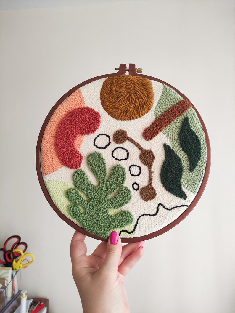 Suspension murale bohème en macramé avec motifs botaniques abstraits, 25 x 25 cm, fil de coton