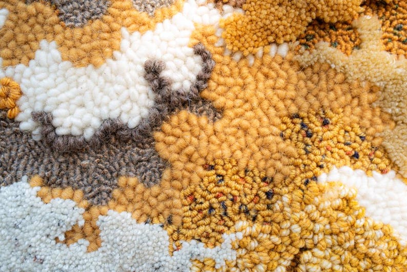 Broderie au poinçon « Conte d'automne » | Art textile texturé | Broderie artisanale