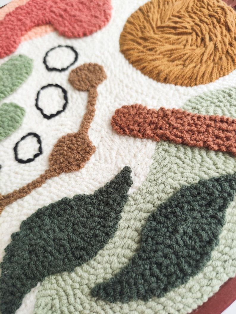 Suspension murale bohème en macramé avec motifs botaniques abstraits, 25 x 25 cm, fil de coton