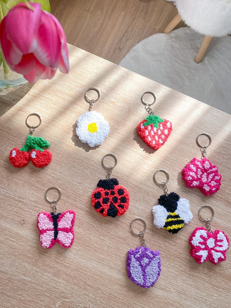 Porte-clés Punch Needle Moelleux Fleur & Fruit - Accessoire Sac Coton Fait Main - 5,5 cm - 9 Designs Printaniers