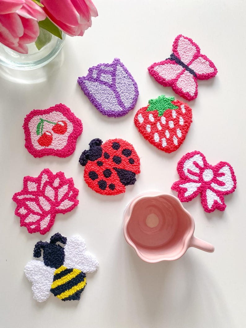 Dessous de Tasse Punch Needle Coton 10cm - Mug Rug Artisanal - Set de 9 Designs Fleurs et Fruits