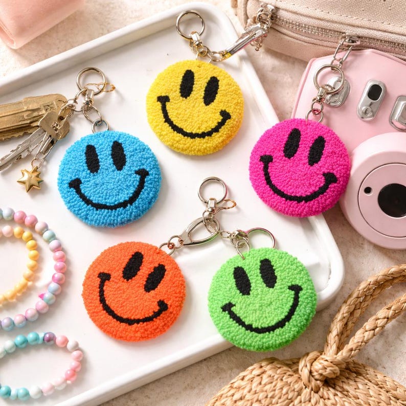 Porte-clés perforé fluo Smile, porte-clés brodé visage heureux