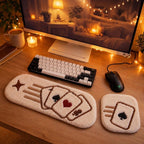 Repose-poignet clavier et tapis de souris en punch needle, motif cartes, texturé