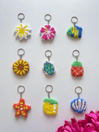 Porte-clés Punch Needle Coton 5,5 cm – Accessoire Sac Été Coquillage – 9 Designs Citron, Soleil, Tortue
