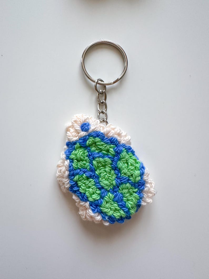 Porte-clés Punch Needle Coton 5,5 cm – Accessoire Sac Été Coquillage – 9 Designs Citron, Soleil, Tortue