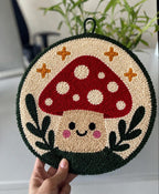 Décoration de Porte Champignon Punch Needle 20cm Rond Textile Fait Main