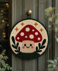 Décoration de Porte Champignon Punch Needle 20cm Rond Textile Fait Main